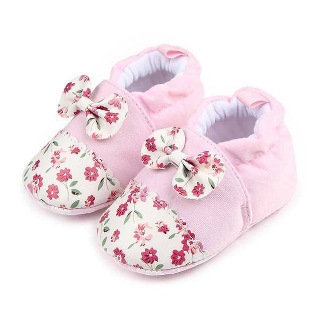 Lovely Round Flats Soft Baby Shoes Light pink