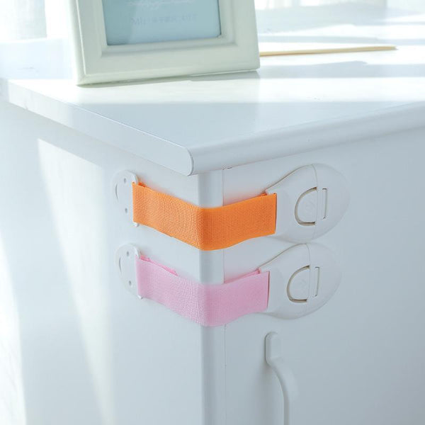 Plastic Children Lock & Straps Safety Lock Protection